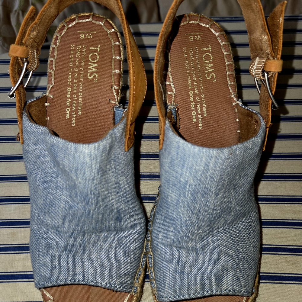 TOMS Women's Blue Denim and Tan Sandals